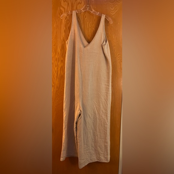 Hackwith Design House wide leg linen jumper.  Size medium - Picture 3 of 4